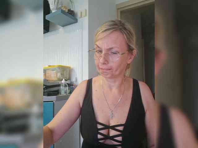 ShiningMILF webcam