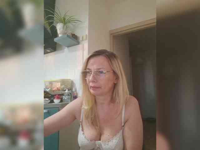 ShiningMILF Sex Cam Show