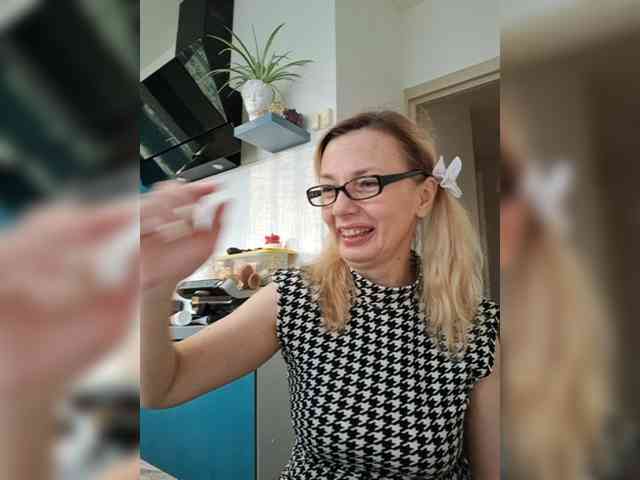 ShiningMILF webcam