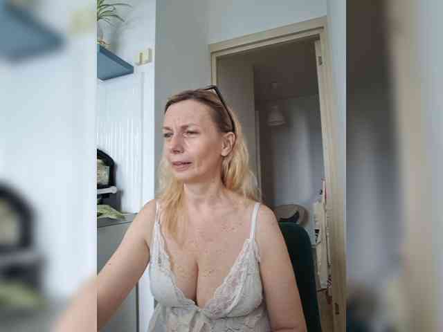 ShiningMILF