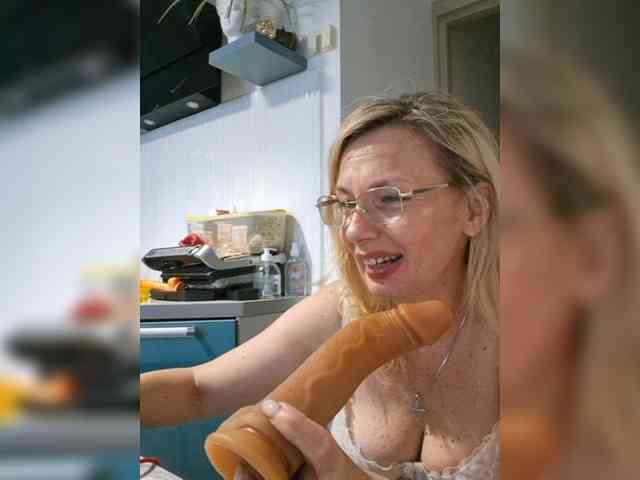 ShiningMILF