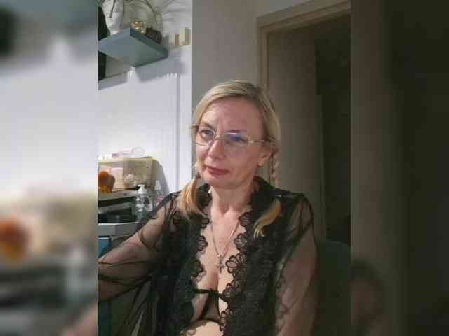 ShiningMILF webcam