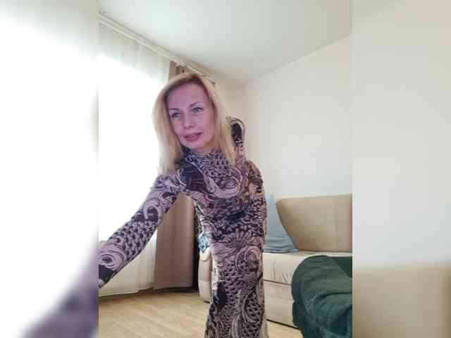 ShiningMILF webcam