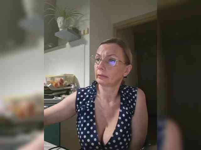 ShiningMILF Sex Cam Show
