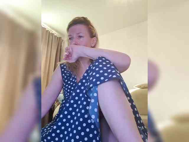 ShiningMILF webcam