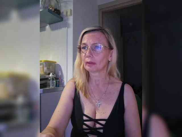ShiningMILF webcam