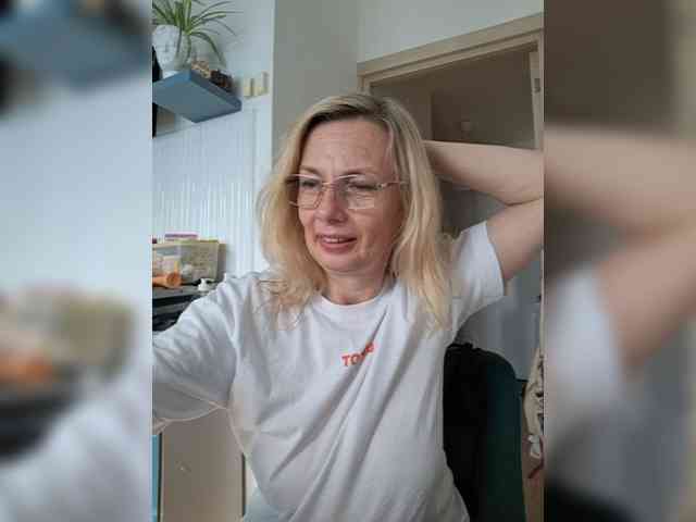 ShiningMILF