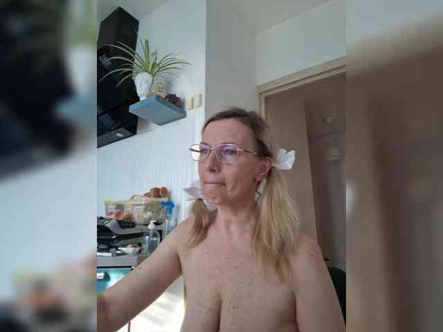 ShiningMILF Sex Cam Show
