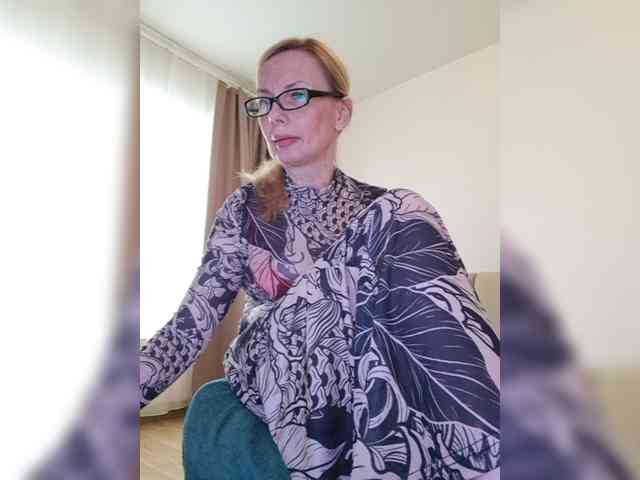 ShiningMILF webcam