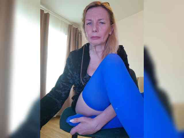ShiningMILF webcam
