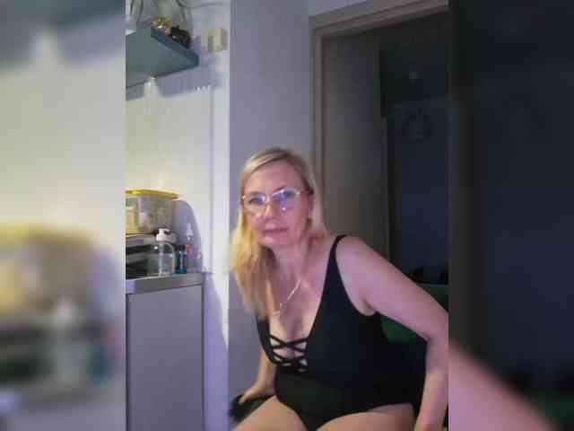 ShiningMILF webcam