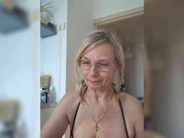 ShiningMILF
