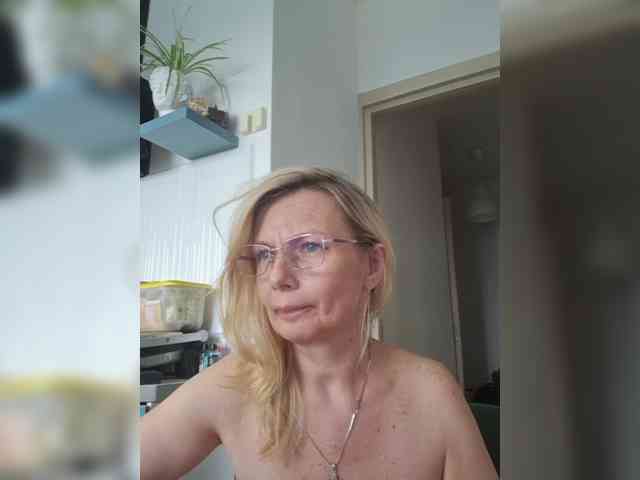 ShiningMILF webcam