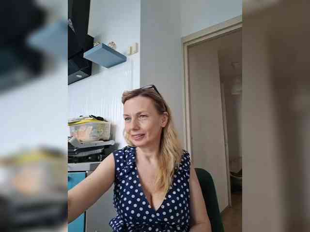 ShiningMILF webcam
