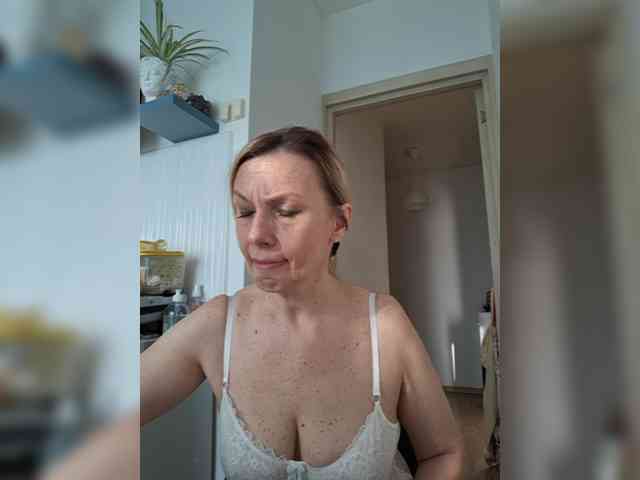 ShiningMILF Sex Cam Show