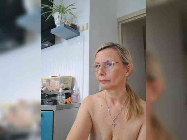 ShiningMILF webcam