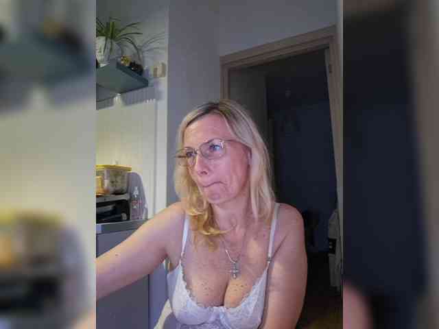 ShiningMILF