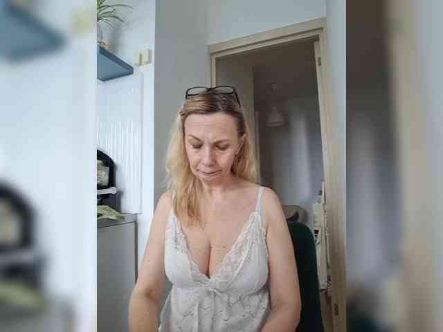 ShiningMILF