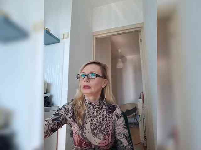 ShiningMILF webcam