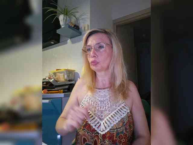 ShiningMILF ShiningMILF