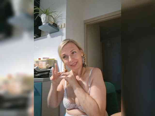 ShiningMILF