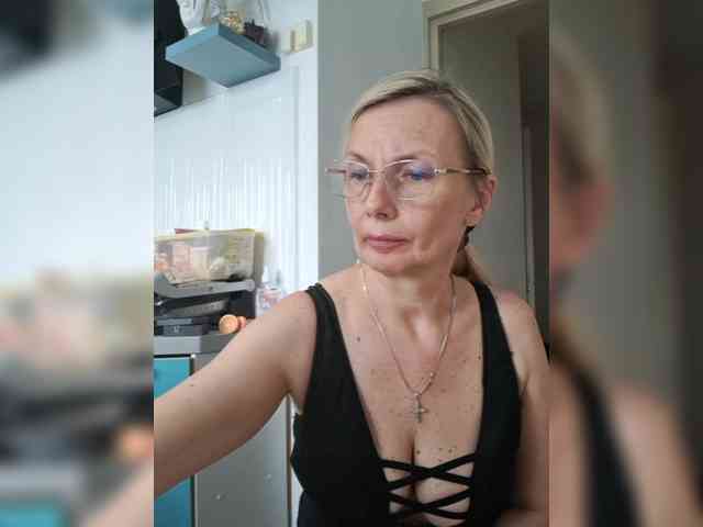 ShiningMILF webcam