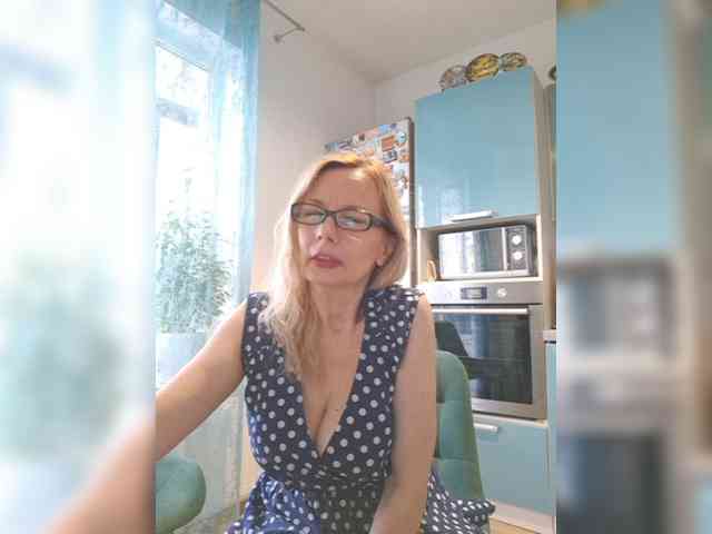 ShiningMILF webcam