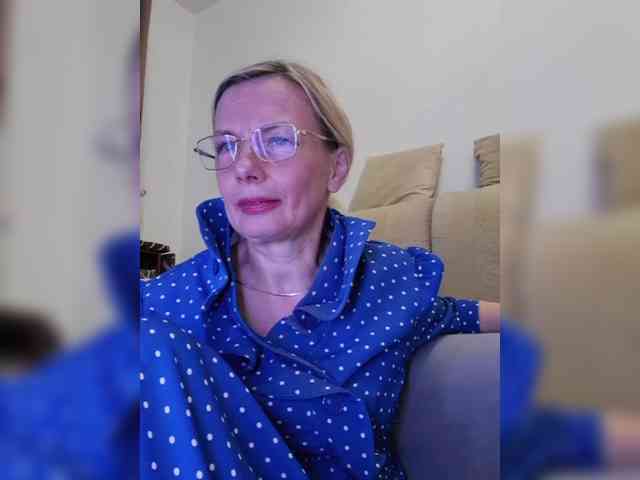 ShiningMILF webcam
