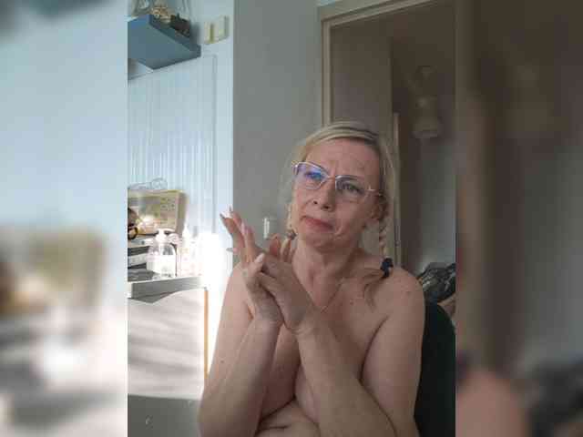 ShiningMILF
