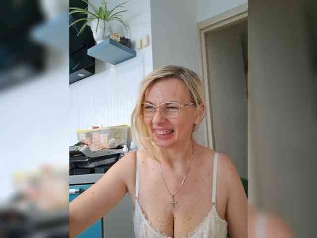 ShiningMILF webcam