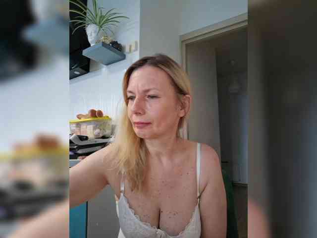 ShiningMILF Sex Cam Show