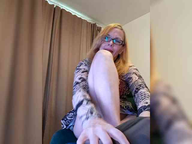 ShiningMILF webcam
