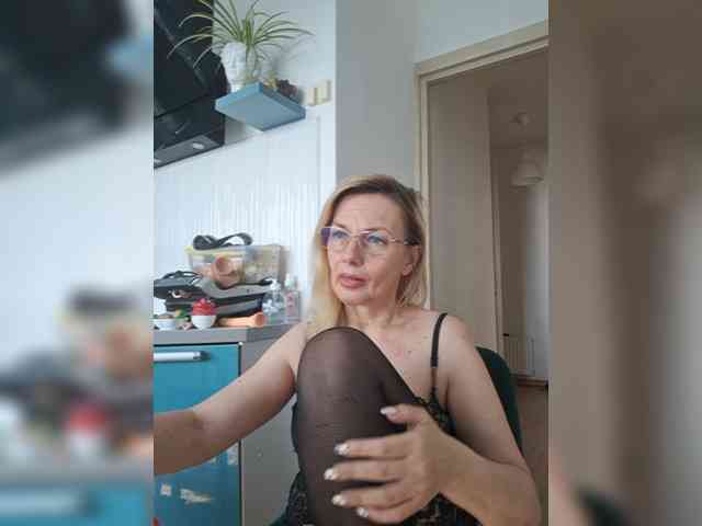 ShiningMILF Sex Cam Show