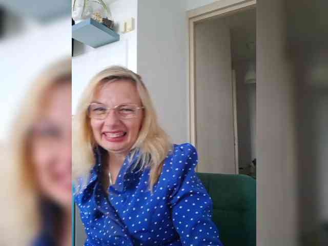 ShiningMILF webcam