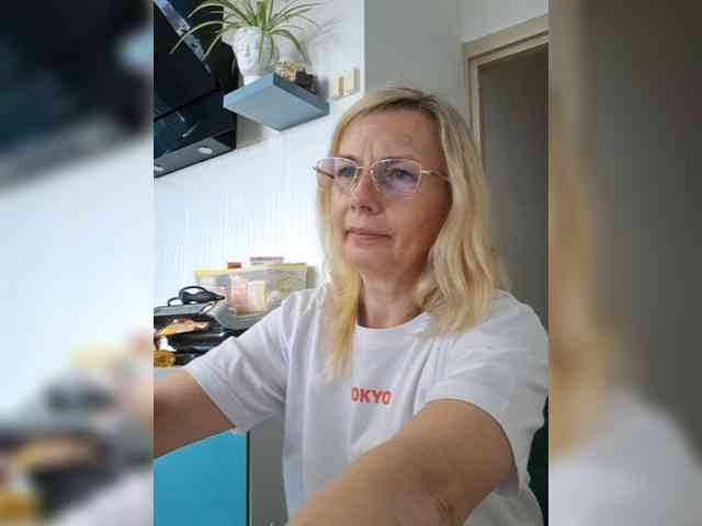 ShiningMILF webcam