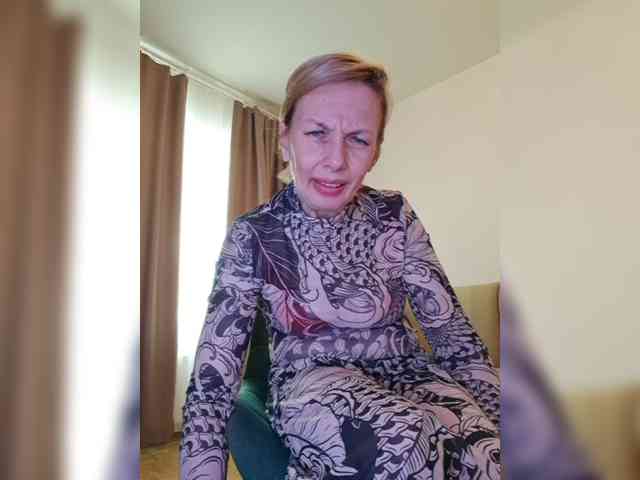ShiningMILF webcam