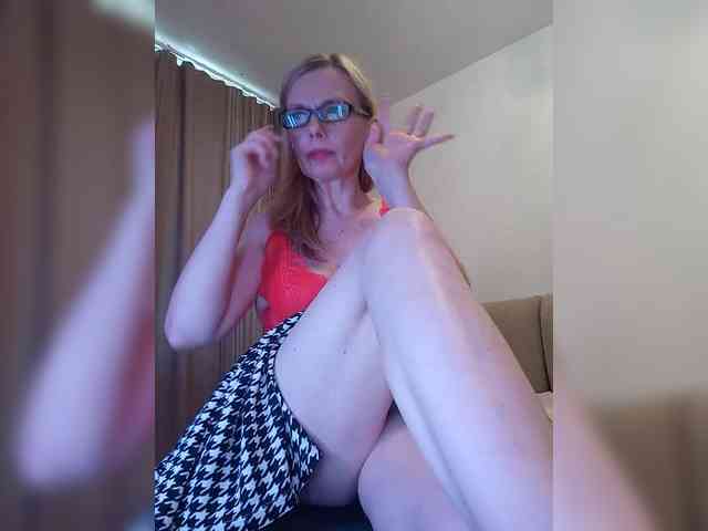 ShiningMILF webcam
