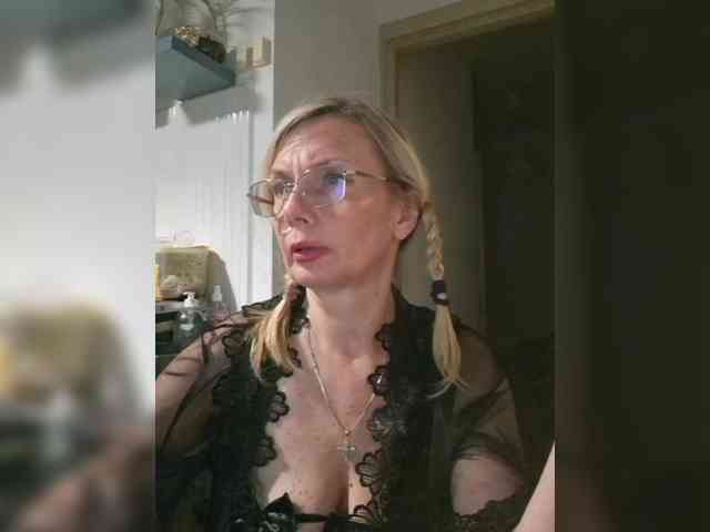 ShiningMILF webcam