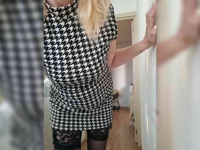 ShiningMILF webcam