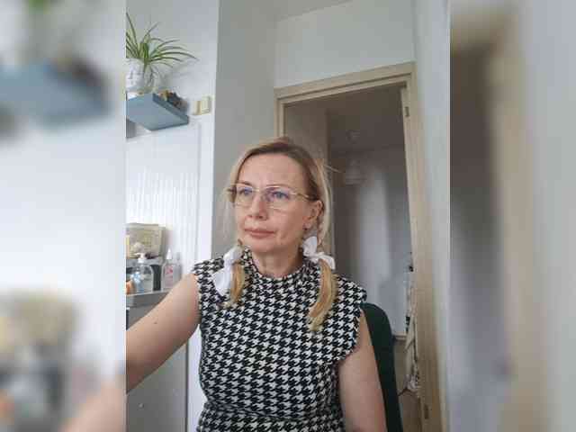 ShiningMILF webcam