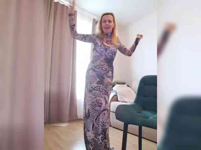 ShiningMILF webcam