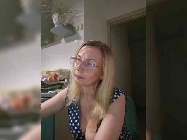 ShiningMILF webcam