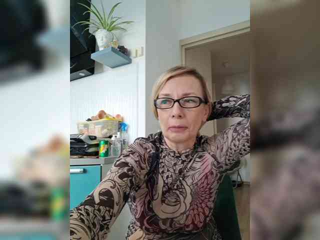 ShiningMILF webcam