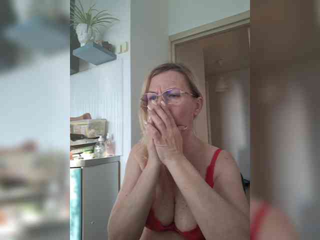 ShiningMILF Sex Cam Show