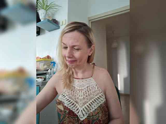 ShiningMILF Sex Cam Show
