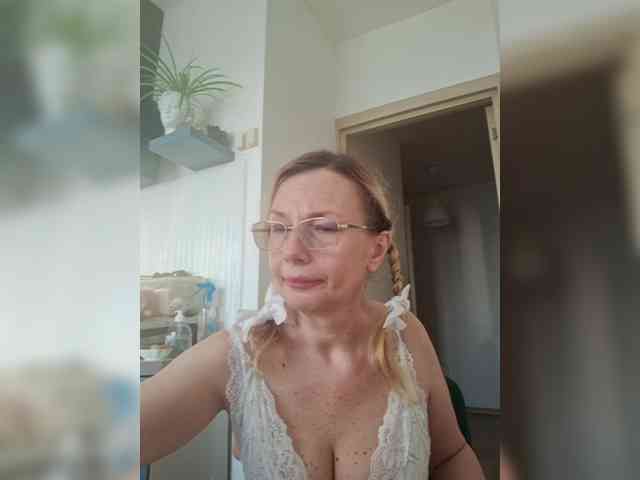 ShiningMILF Sex Cam Show