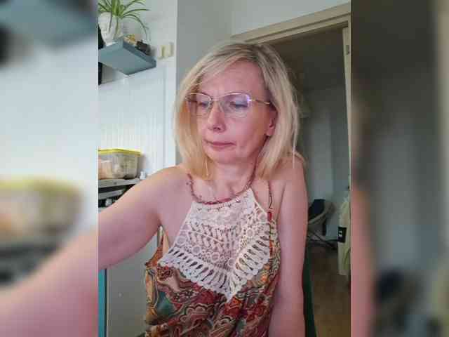 ShiningMILF ShiningMILF