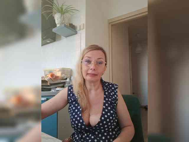 ShiningMILF webcam