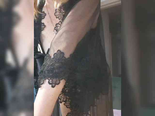 ShiningMILF webcam