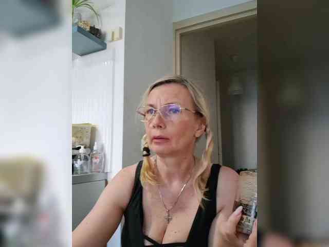 ShiningMILF webcam